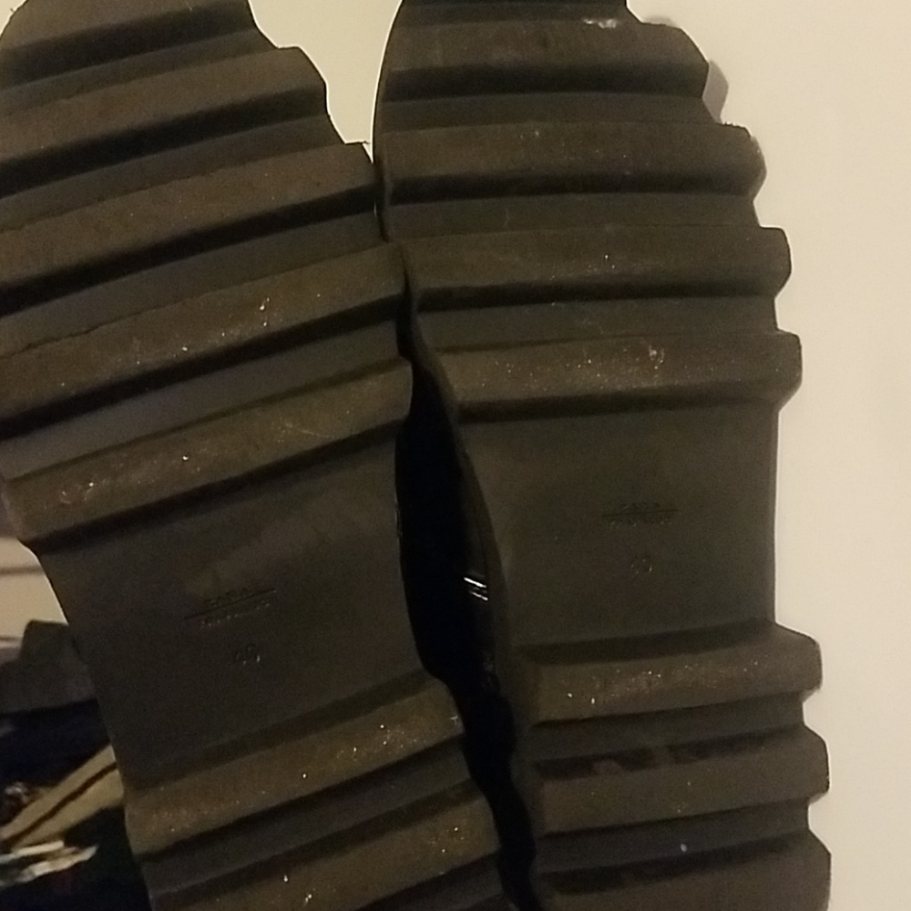 Boots - Picture 3 of 4